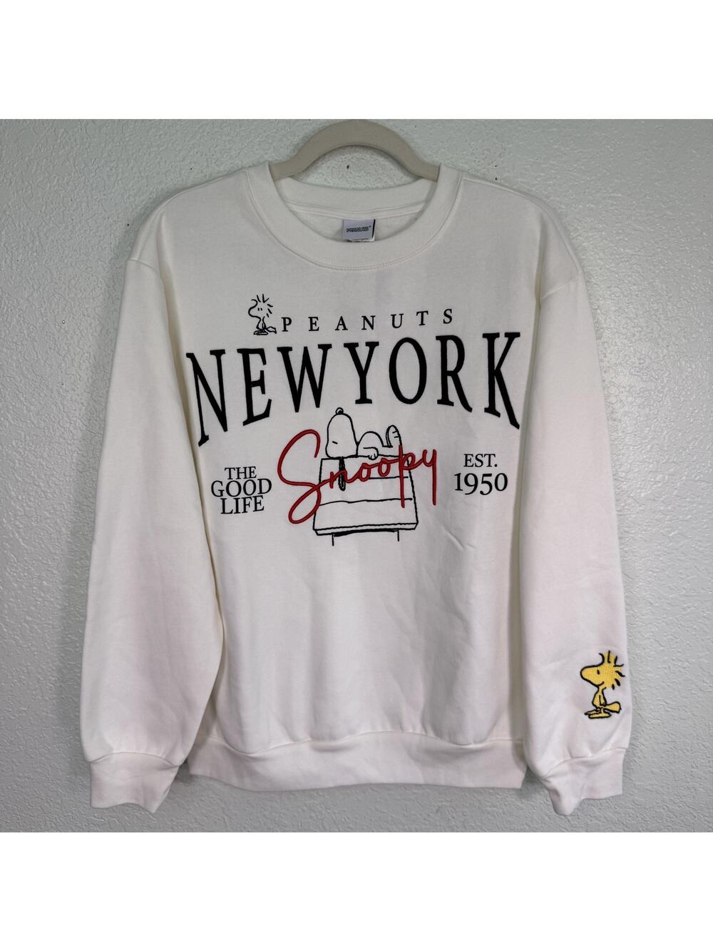Peanuts Sweatshirt Womens Medium New York Snoopy Woodstock Fleece Sweater NEW